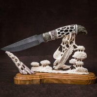 Подарочный нож «Орёл» на резной подставке из рога лося