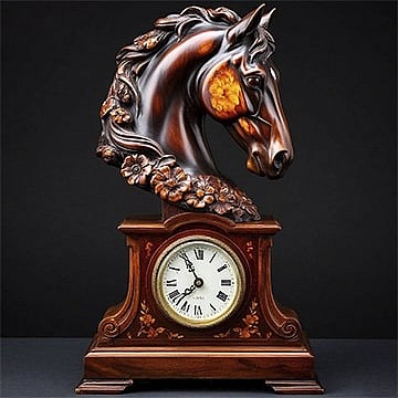 Каминные часы «Лошадка» — символ 2026 года Красной Огненной Лошади