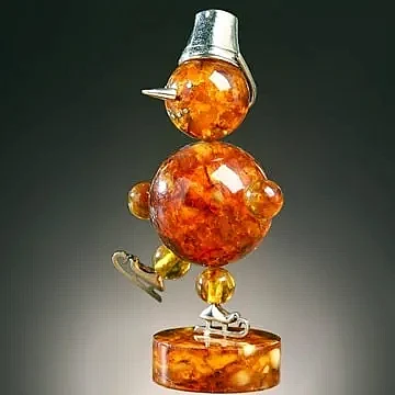 Янтарный сувенир «Снеговик»