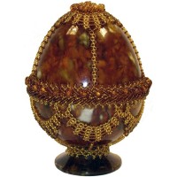 Украшенное пасхальное яйцо из янтаря «Корона»