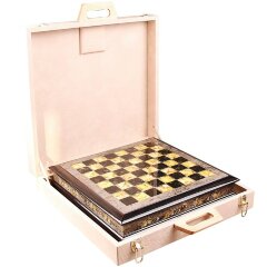 Подарочные шахматы «Ларец» из карельской берёзы и янтаря