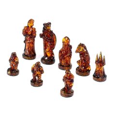 Шахматные фигуры «Стародворянские» из янтаря