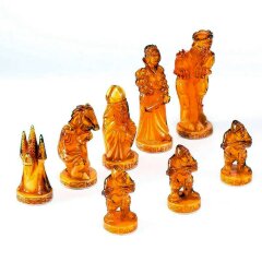 Шахматные фигуры «Стародворянские» из янтаря