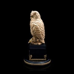 Позолоченная фигурка «Мудрый филин» на камне обсидиан