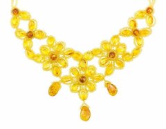 Колье из янтаря «Цветение»