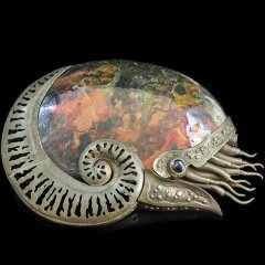 Эксклюзивный сувенир «Моллюск» из натурального аммонита — Премиум подарки