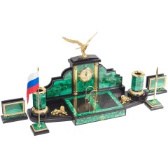 Настольный набор «Орёл» с лампой (малахит) для интерьера кабинета руководителя