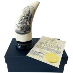 Эксклюзивный сувенир «Фрегат» из антикварного зуба кашалота