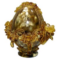 Янтарное пасхальное яйцо «Мадам»