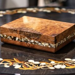 Подарочная шкатулка «DIPLOMAT» из корня ореха и янтаря