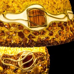 Настольная лампа «MANTRA» из натурального балтийского янтаря