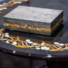 Подарочная шкатулка «DIPLOMAT» из карельской берёзы и янтаря