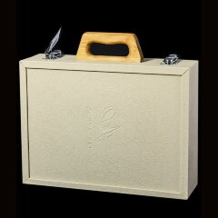 Подарочная шкатулка «DIPLOMAT» из карельской берёзы и янтаря