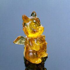 Кошельковый талисман из янтаря «Дракошка» — как символ нового 2024 года