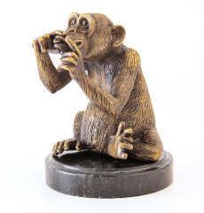 Бронзовая фигурка «Обезьяна — ничего не скажу» в подарок коллекционеру