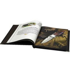 Коллекционная книга «Ножи мира. Иллюстрированный гид» в подарок мужчине охотнику