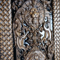 Большие резные нарды «Медведь и лев» из массива дерева