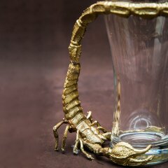 Украшенная пивная кружка «Скорпион» с объёмной фигуркой