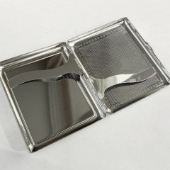 Металлический портсигар «Волк» с позолотой в подарок мужчине