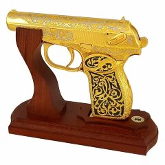 Золотой пистолет