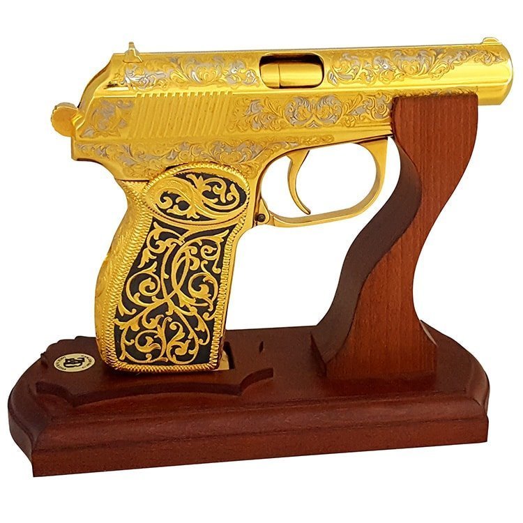 Золотой пистолет 