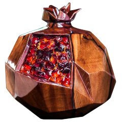 Эксклюзивный сувенир «Гранат» из массива дерева (тинео) и янтаря