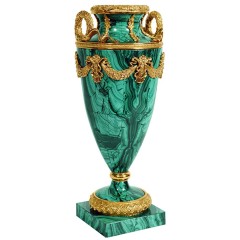 Интерьерная ваза для цветов «Малахит» с позолоченным декором в подарок женщине