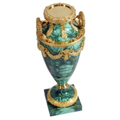 Интерьерная ваза для цветов «Малахит» с позолоченным декором в подарок женщине