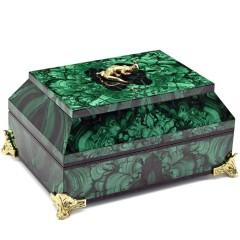 Малахитовая шкатулка «Хозяйка медной горы» с ящеркой