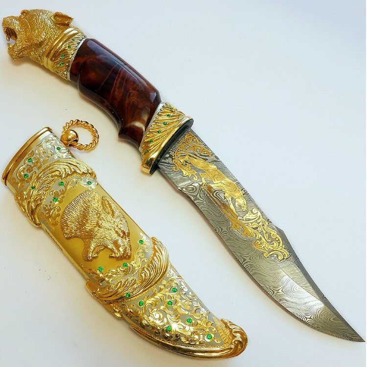 Подарочный нож «Пантера» в металлических ножнах с позолотой