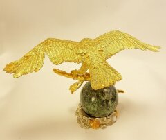 Статуэтка «Орел на шаре»