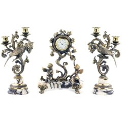 Каминные часы из бронзы «Колибри» с канделябрами на натуральном камне (мрамор)