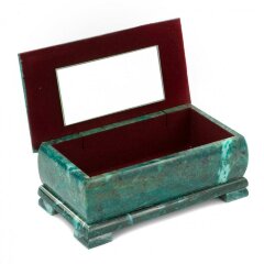 Подарочная шкатулка из змеевика «Зимний пейзаж» для украшений