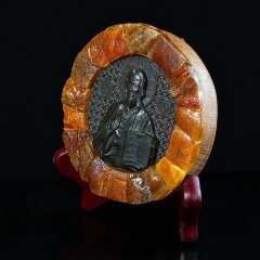 Настольная икона «Господь Вседержитель» из натурального балтийского янтаря