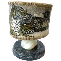 Коллекционный сувенир «Тигрица» из антикварного бивня мамонта