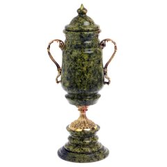 Интерьерная ваза из камня «Кубок» (змеевик) в подарок руководителю