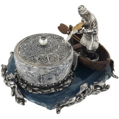 Хрустальная икорница на агате «Старик с неводом» — настоящие произведения искусства