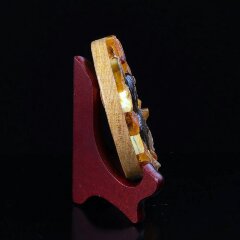 Настольная икона «Пресвятая Богородица» из натурального балтийского янтаря