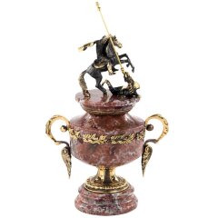 Интерьерный кубок из камня «Георгий Победоносец» (креноид) в подарок руководителю