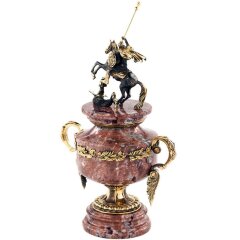 Интерьерный кубок из камня «Георгий Победоносец» (креноид) в подарок руководителю