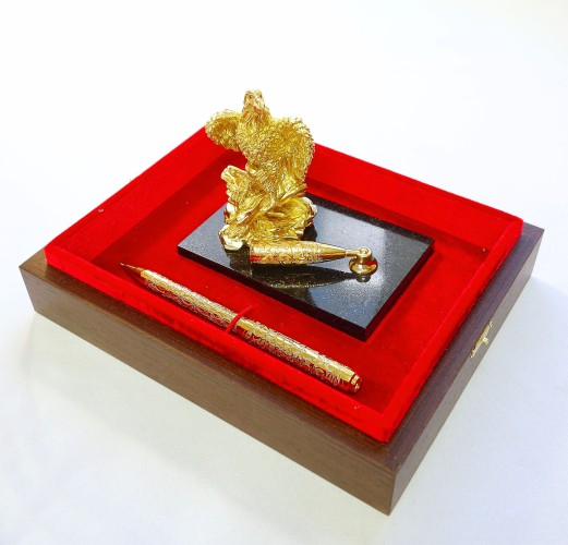 Подставка с ручкой «Орел»