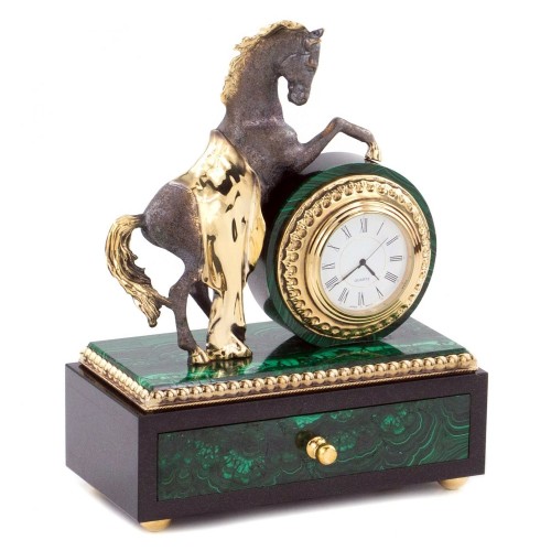 Шкатулка из малахита «Конь» с часами в виде скульптуры