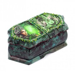 Украшенная шкатулка из змеевика «Хозяйка медной горы» с художественной росписью