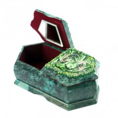 Украшенная шкатулка из змеевика «Хозяйка медной горы» с художественной росписью