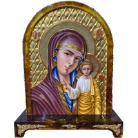 Подарочная икона ручной работы «Казанская Божья Матерь» из янтаря