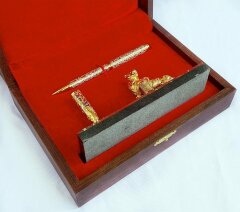 Ручка на подставке «Тигр»