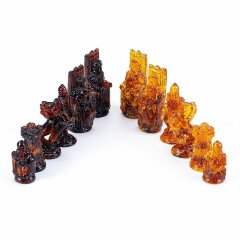 Крупные шахматные фигуры из янтаря «Крепость»