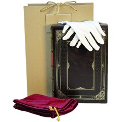 Подарочная книга «Повелители экономики и финансов» (Альфред Маршалл) в кожаном футляре