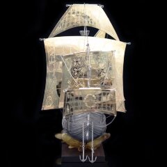 Сувенирный корабль «Santa Maria» из серебра в подарок для интерьера