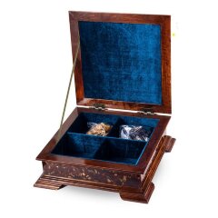 Подарочные шахматы «Царские» из дуба и янтаря